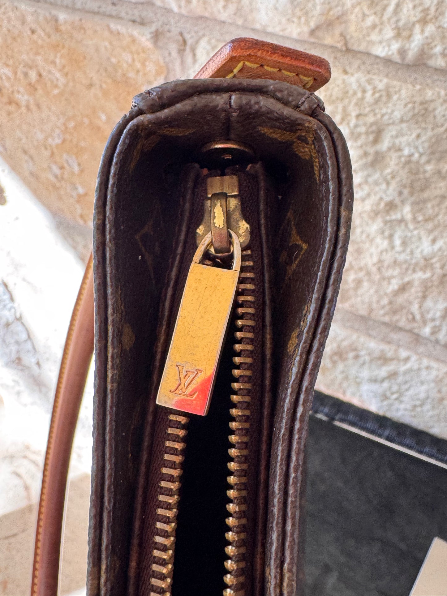 Louis Vuitton Looping GM